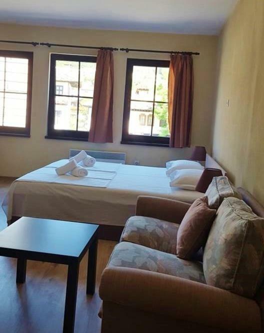 Часовника Hotel Tryavna Luaran gambar